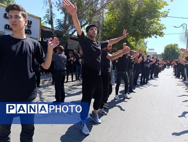عاشورای حسینی در آشخانه و ۷۲ دیگ غذای نذری