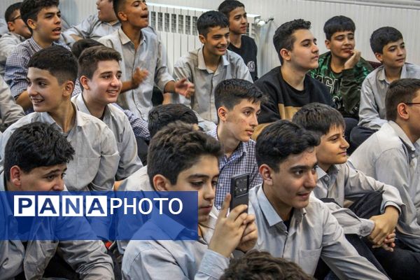 جشن میلاد امام حسن عسکری(ع) در دبیرستان تهرانی باقرشهر 