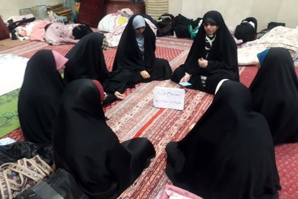 حضور پرشور نوجوانان در نخستین روز اعتکاف