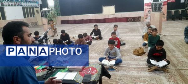 جلسه قرآنی و آموزش تخصصی قرائت قرآن کریم شهدای فدافن