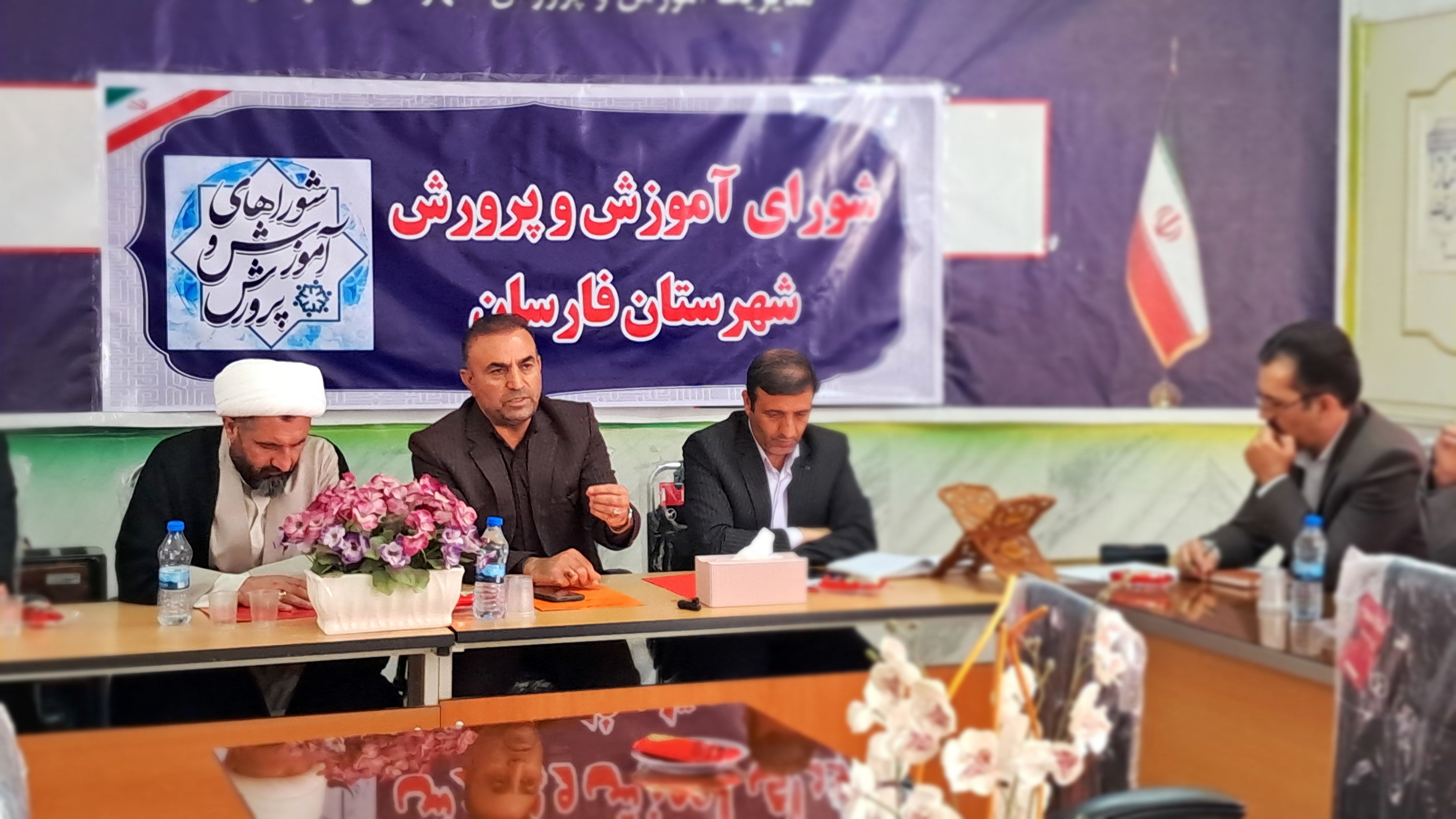 آموزش و پرورش کلید پیشرفت هر کشور است و بی‌توجهی به تعلیم و تربیت، ریشه بسیاری از مشکلات امروز جامعه است