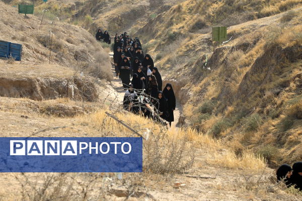 حال و هوای دختران هنرستانی قم در بازدید از یادمان‌های عملیاتی جنوب کشور