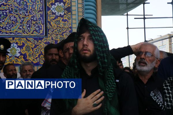 آسمان حرم مطهر رضوی غرق در نوای علمدار نیامد