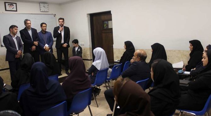 اولین دوره توانمند سازی مربیان ومشاورین مدارس غیر دولتی در کرمان