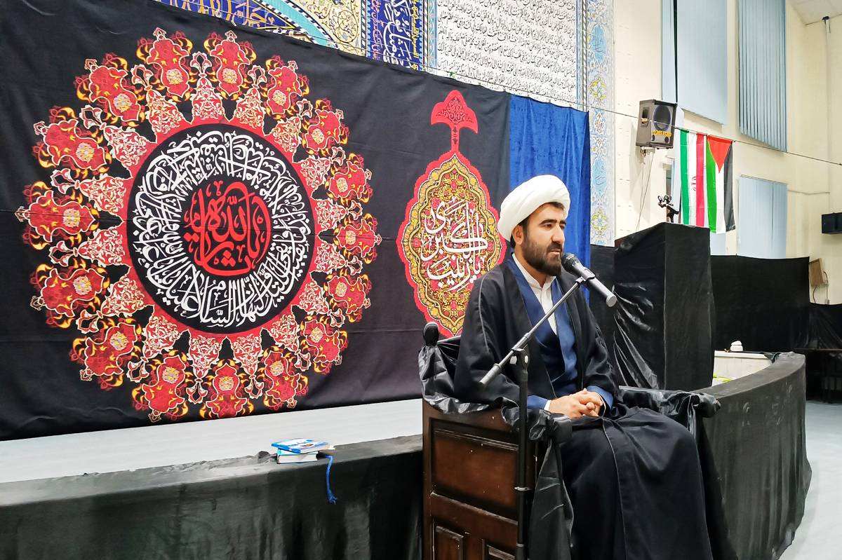ایثار و فداکاری امام حسین (ع) عامل ماندگاری نهضت عاشورا است