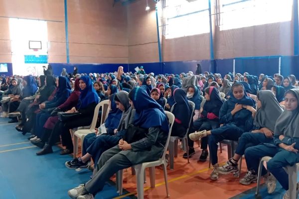 آیین جشن عاطفه‌ها در دبستان ایلیایی ناحیه 2 کرج و شهرستان فردیس