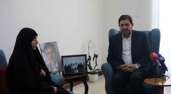 ابلاغ پیام قدردانی مقام معظم رهبری به خانواده دانشمند شهید فریدون عباسی