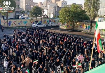 شور و شوق دانش آموزان در اولین روز مدرسه، در دبیرستان دخترانه نور اردبیل