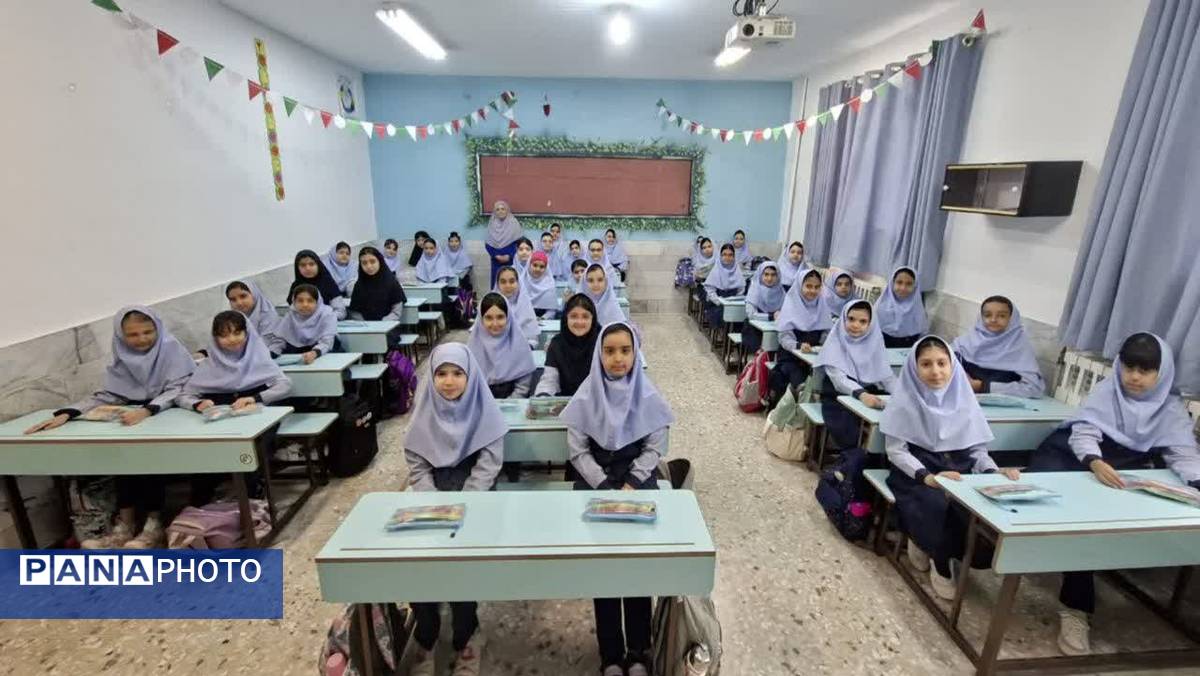 آیین نواختن زنگ مهر، ایثار و شهادت در مدرسه فرهنگیان ۲