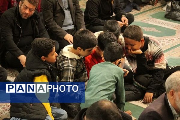 نماز جمعه شهرستان ورامین با حضور پرشور دانش‌آموزان 