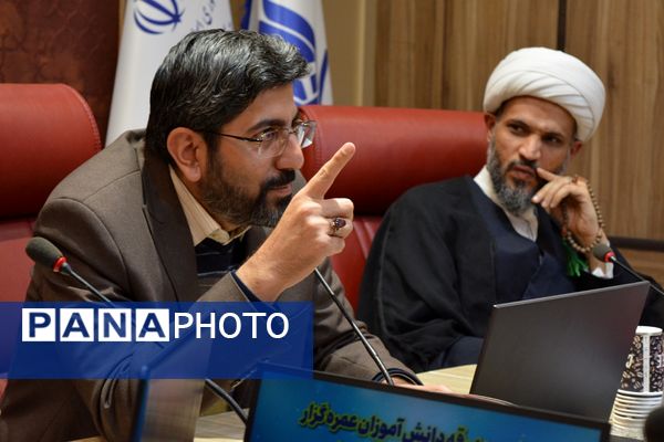 بدرقه دانش‌آموزان عمره‌گزار دختر شهرستان‌های استان تهران