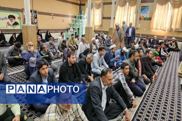 مراسم بزرگداشت شهدای مقاومت و نیروی انتظامی در شهرستان فاروج 