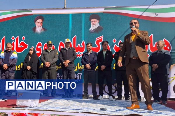  همایش بزرگ پیاده روی خانوادگی در نسیم‌شهر 