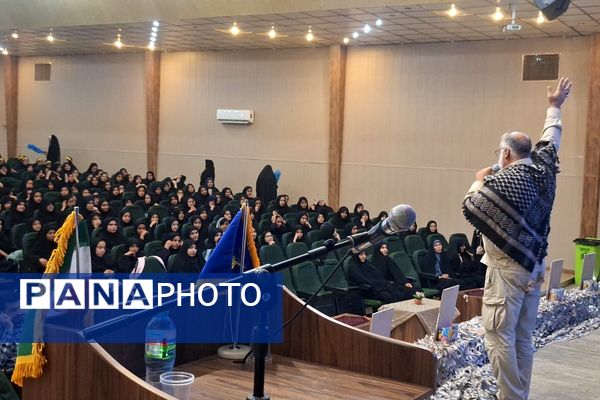آیین بزرگداشت مقام شهدا و تجلیل از خانواده شهدا و ایثارگران 