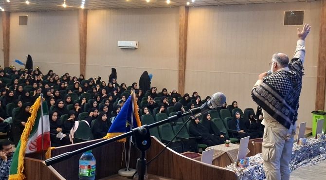 اجتماع دانش‌آموزی همسنگری در شیراز