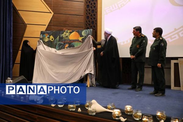 همایش تقدیر از مادران و همسران شهدا در دانشگاه قم