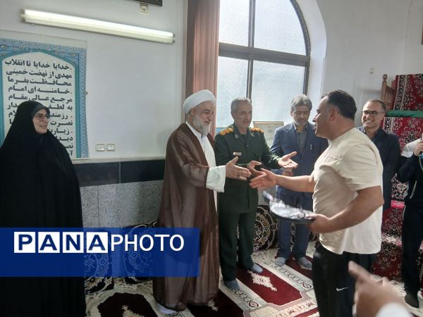 همایش کوهپیمایی کارکنان آموزش و پرورش گیلان 