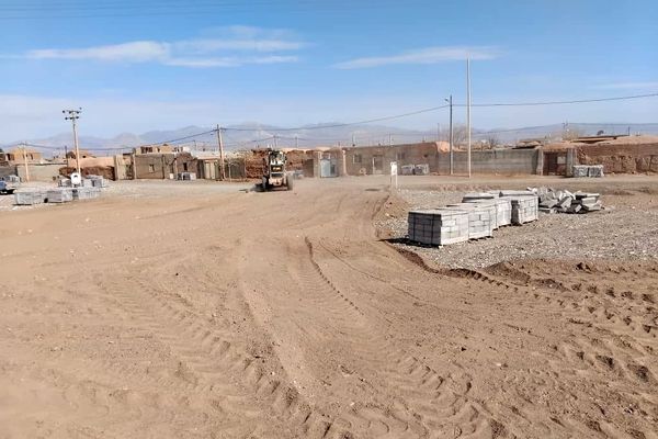 آغاز اجرای طرح هادی و ورودی و خروجی های روستای تاج آباد شهرستان داورزن