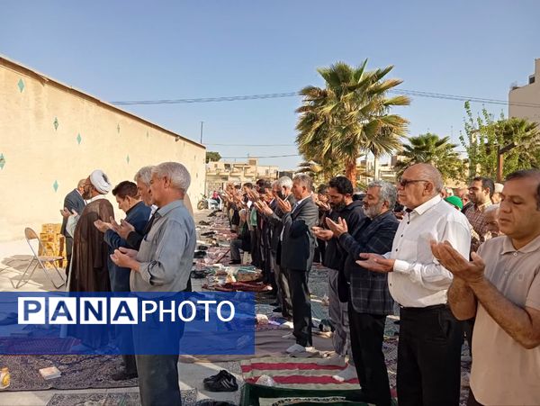برپایی نماز عید سعید فطر در پارک شهدای کوچه بیوک