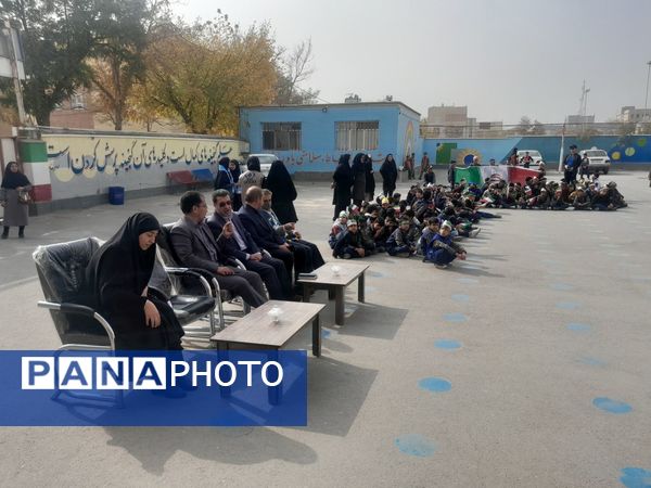 زنگ استکبار ستیزی در مدارس رضویه