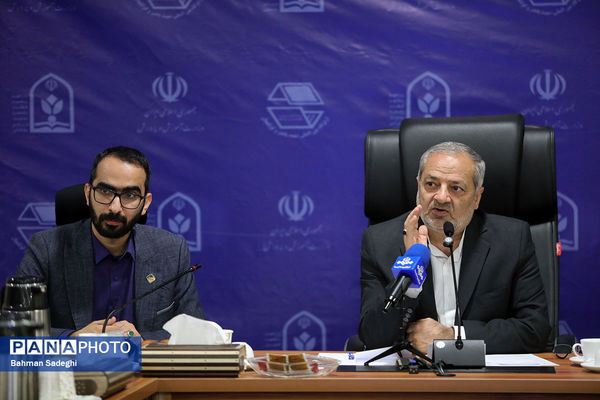 نشست صمیمی وزیر آموزش و پرورش با مدال آوران المپیادهای جهانی