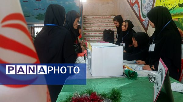 انتخاباتی منظم و پرشور در هنرستان جنت فارسان  