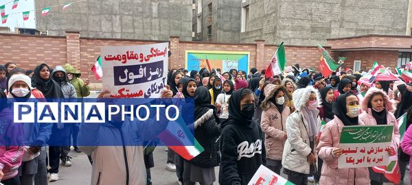 برگزاری جشن پیروزی مقاومت و اعلام حمایت دانش‌آموزان منطقه پردیس از غزه و لبنان