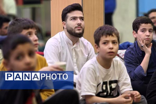 بازدید معاون پرورشی و تربیت بدنی ناحیه دو شهرری از مراسم اعتکاف دانش آموزی 