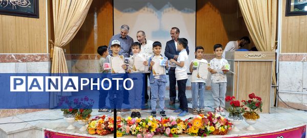 آیین تجلیل از برگزیدگان مسابقات قرآن عترت نماز در شیروان