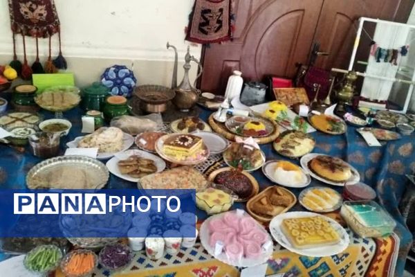 جشنواره غذاهای محلی شاهد 16، عطر سنت در حیاط مدرسه
