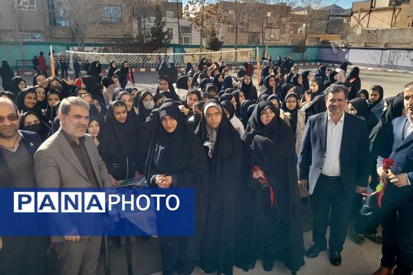 نغمه‌ای از دل تاریخ در آسمان امید