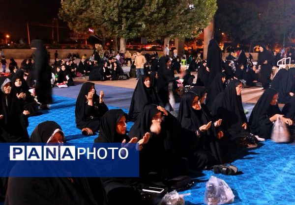  مراسم عزاداری اباعبدالله الحسین(ع) در مسجد شهدای گمنام 