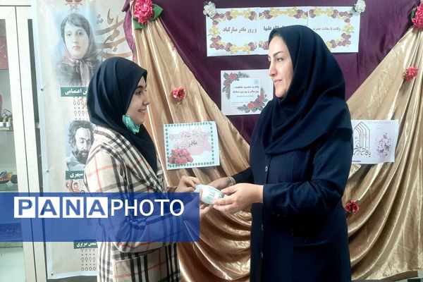  آیین گرامیداشت میلاد حضرت فاطمه(س) و روز مادر در مدارس شهرستان ملارد