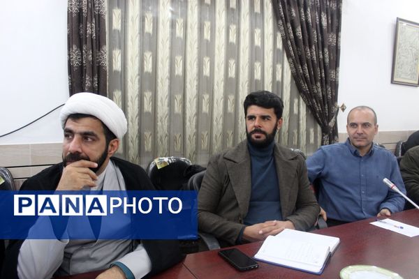 نشست معاونان و مربیان پرورشی مدارس در گلوگاه 