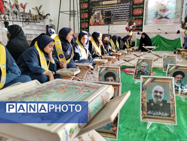 برگزاری محفل انس با قرآن کریم با حضور دانش آموزان دختر شهرستان رشتخوار