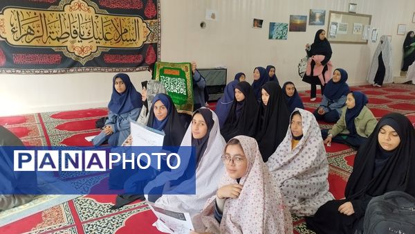 سلسله جلسات تبیین حدیث شریف کساء در دبیرستان شاهد تکتم ناحیه ۳