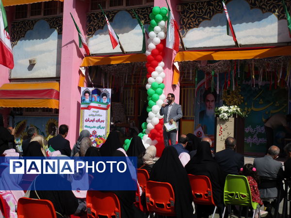 برگزاری جشن شکوفه‌ها در دبستان شاهد شهید سلطانی ناحیه یک کرج
