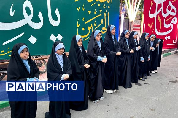 پیشوا غرق در نور و شادی؛ جشن میلاد حضرت مهدی (عج)