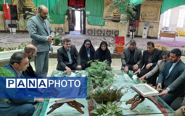 تجدید میثاق سرپرست آموزش وپرورش منطقه پردیس با شهدای گمنام