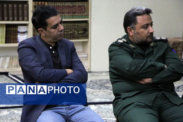 نشست اصحاب رسانه با نماینده ولی فقیه در یزد