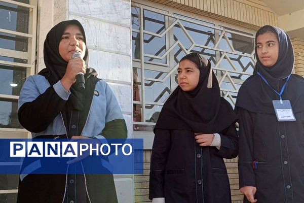 انتخابات شورای دانش آموزی در دبیرستان مهر نیشابور