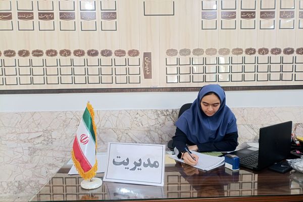 همدلی و همکاری دانش‌آموزان در اجرای طرح مدام دبیرستان دکتر جواد حداد ۲ 