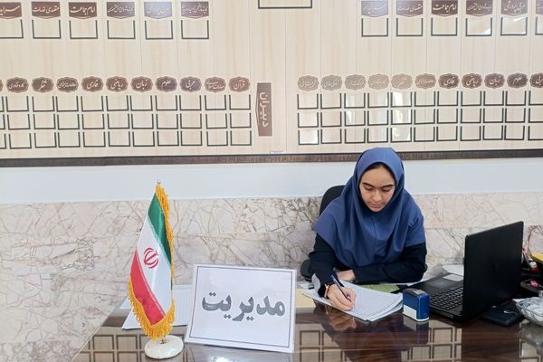 همدلی و همکاری دانش‌آموزان در اجرای طرح مدام دبیرستان دکتر جواد حداد ۲ 