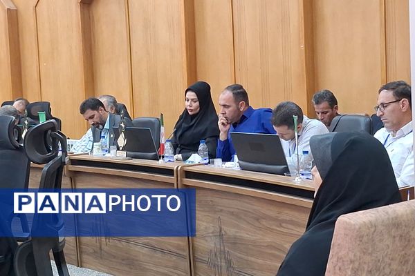 آموزش خانواده مهمترین راه حل در تربیت دانش‌آموزان