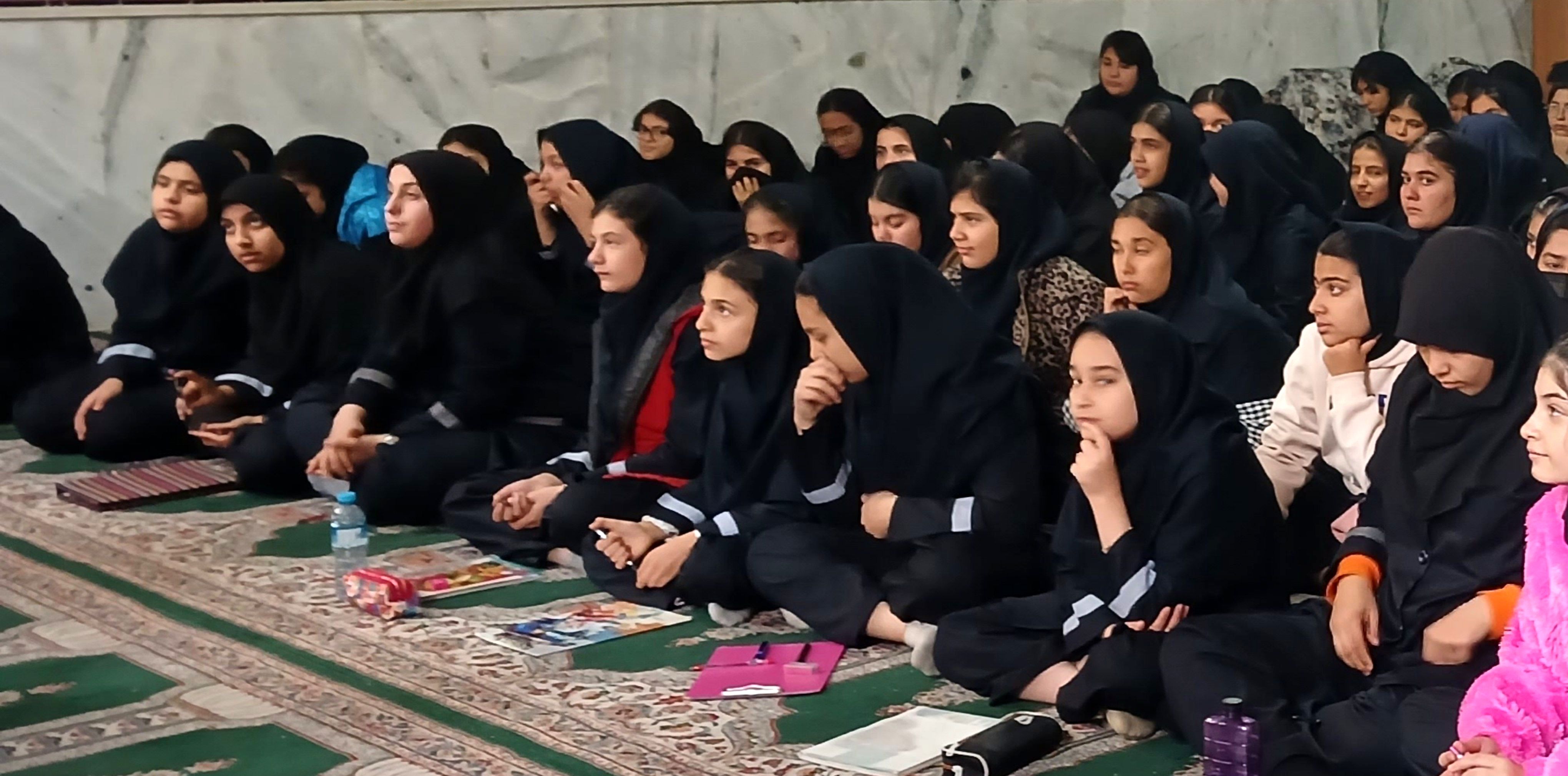 برگزاری طرح آگاهی‌های حقوقی و زنگ پیشگیری در دبیرستان شهید شهلایی ناحیه 3 کرج 