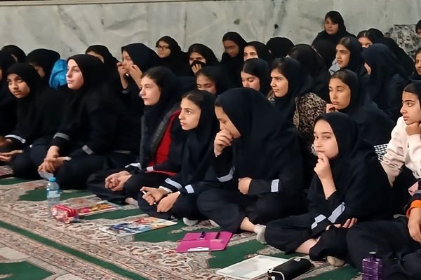 برگزاری طرح آگاهی‌های حقوقی و زنگ پیشگیری در دبیرستان شهید شهلایی ناحیه 3 کرج 