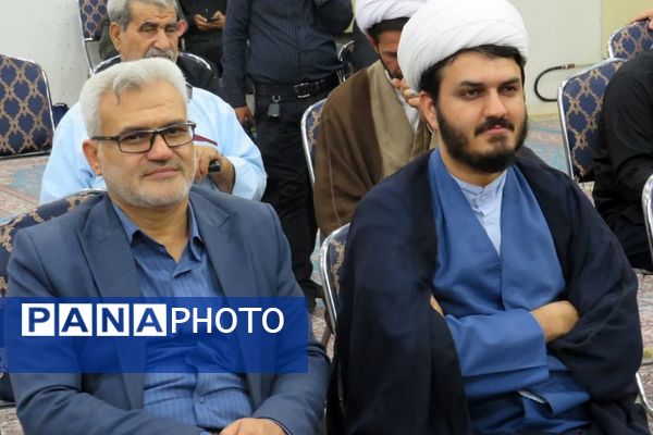  پیشوا در شب وداع؛ عالمان دینی و مسئولان با امام خویش پیمان دوباره بستند
