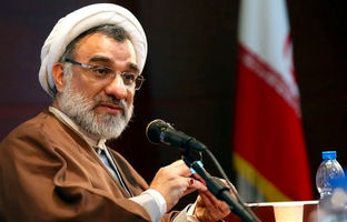 در اندیشه رهبری حق تابع حقیقت و تکلیف است، نه تابع قدرت و رسانه