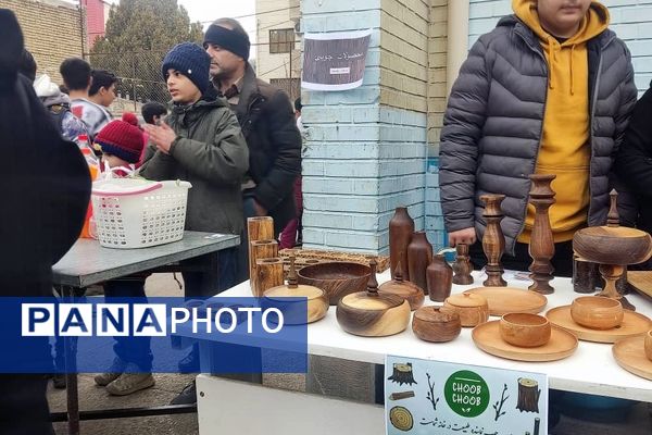 برپایی بازارچه دانش‌آموزی به‌مناسبت عید مبعث 