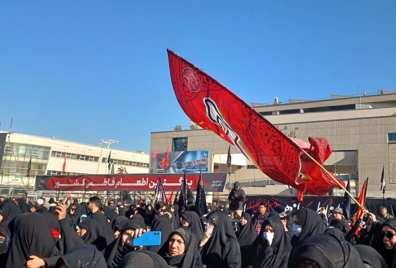 بزرگترین اطعام فاطمی کشور در مراسم استقبال از شهدا